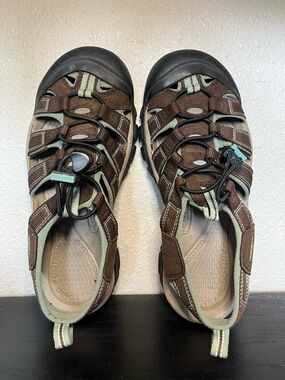 Keen hiking sandals